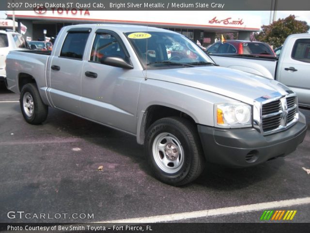 2007 Dodge Dakota ST Quad Cab in Bright Silver Metallic