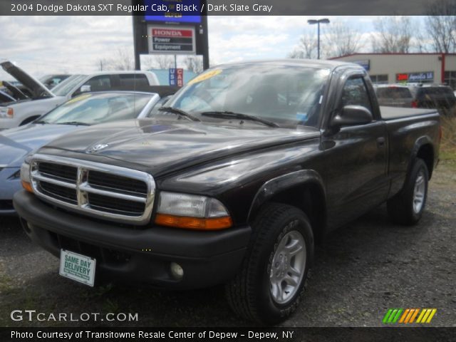 2004 Dodge Dakota SXT Regular Cab in Black