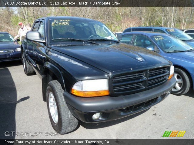 2003 Dodge Dakota SXT Quad Cab 4x4 in Black