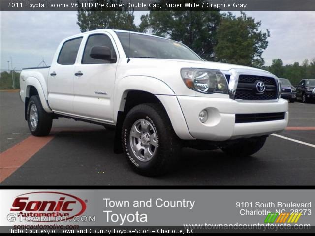 2011 Toyota Tacoma V6 TRD PreRunner Double Cab in Super White