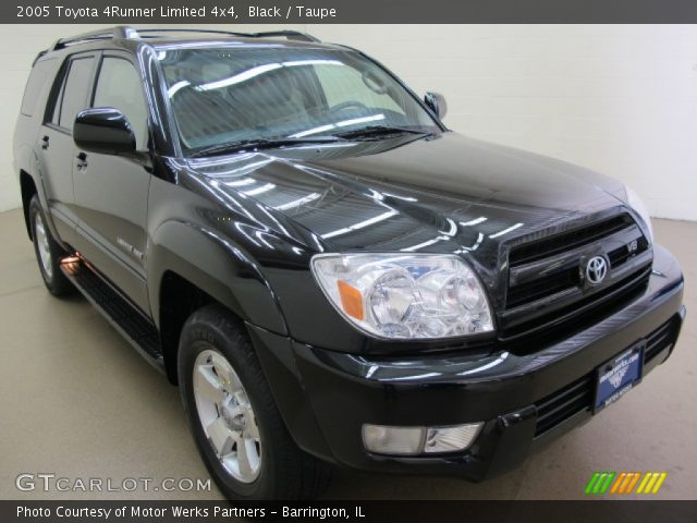 2005 Toyota 4Runner Limited 4x4 in Black