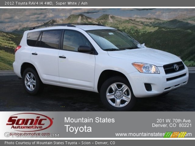 2012 Toyota RAV4 I4 4WD in Super White