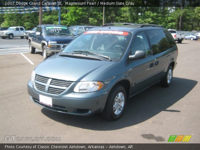 2007 Dodge Grand Caravan SE in Magnesium Pearl