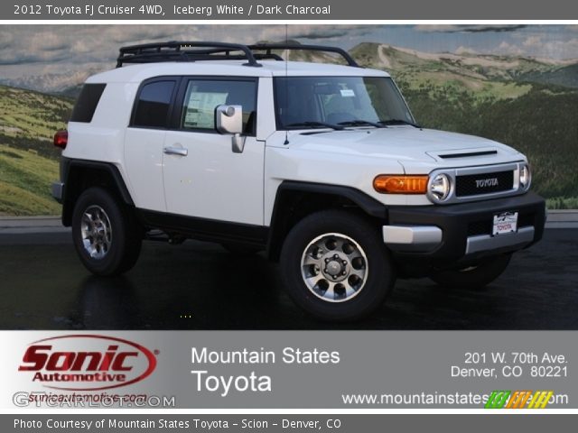 2012 Toyota FJ Cruiser 4WD in Iceberg White