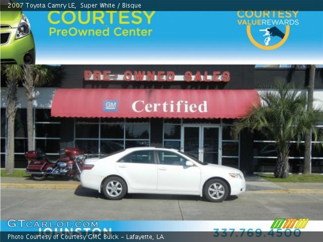 2007 Toyota Camry LE in Super White