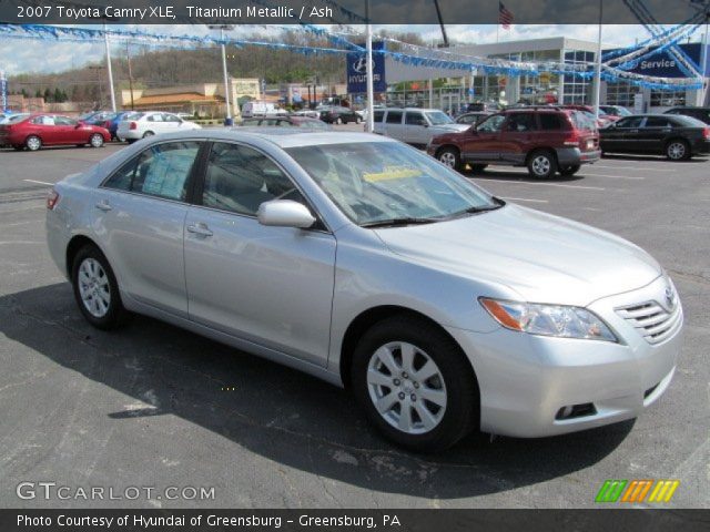 2007 Toyota Camry XLE in Titanium Metallic