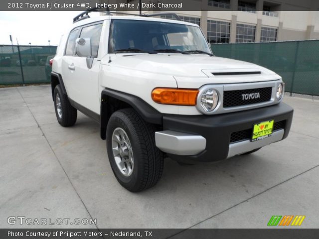 2012 Toyota FJ Cruiser 4WD in Iceberg White