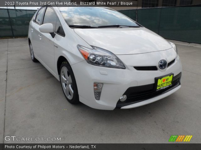 2012 Toyota Prius 3rd Gen Five Hybrid in Blizzard White Pearl
