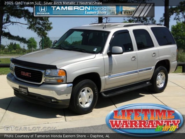 2005 GMC Yukon SLE in Silver Birch Metallic