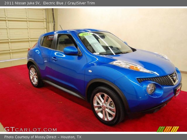 2011 Nissan Juke SV in Electric Blue