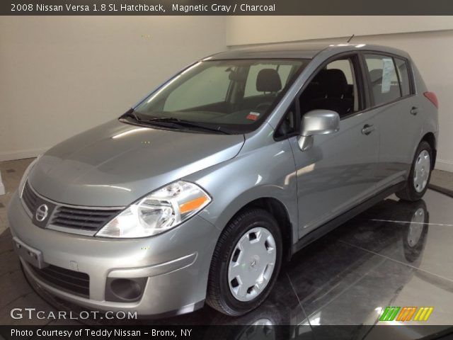 2008 Nissan Versa 1.8 SL Hatchback in Magnetic Gray