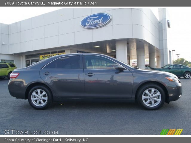 2009 Toyota Camry LE in Magnetic Gray Metallic