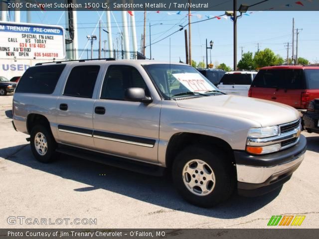 2005 Chevrolet Suburban 1500 LS in Sandstone Metallic