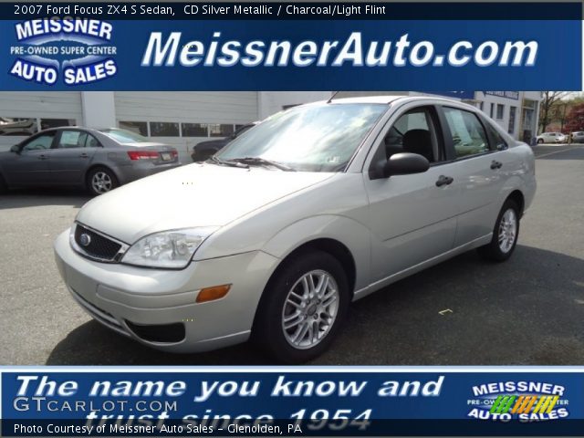 2007 Ford Focus ZX4 S Sedan in CD Silver Metallic