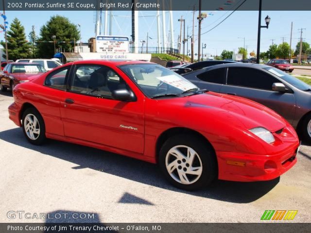 2002 Pontiac Sunfire SE Coupe in Bright Red