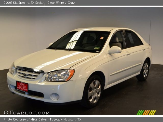 2006 Kia Spectra EX Sedan in Clear White