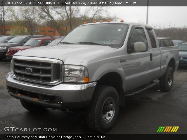 2004 Ford F250 Super Duty XLT SuperCab 4x4 in Silver Metallic