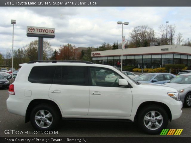 2011 Toyota Land Cruiser  in Super White