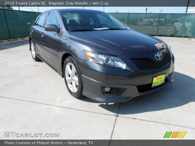 2010 Toyota Camry SE in Magnetic Gray Metallic