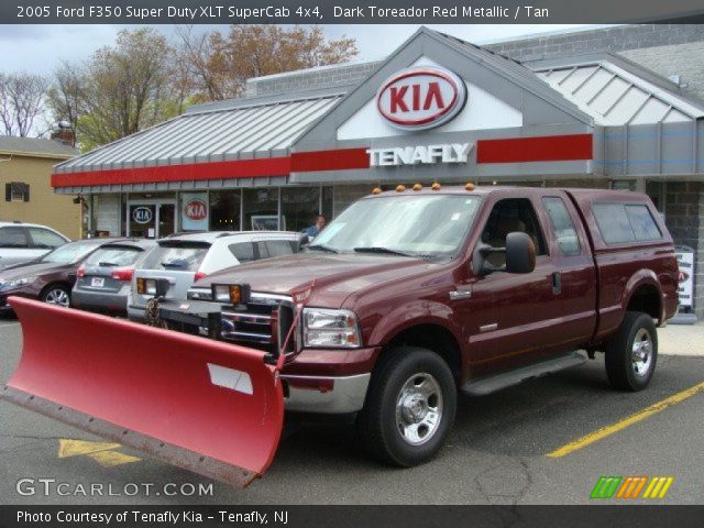 2005 Ford F350 Super Duty XLT SuperCab 4x4 in Dark Toreador Red Metallic