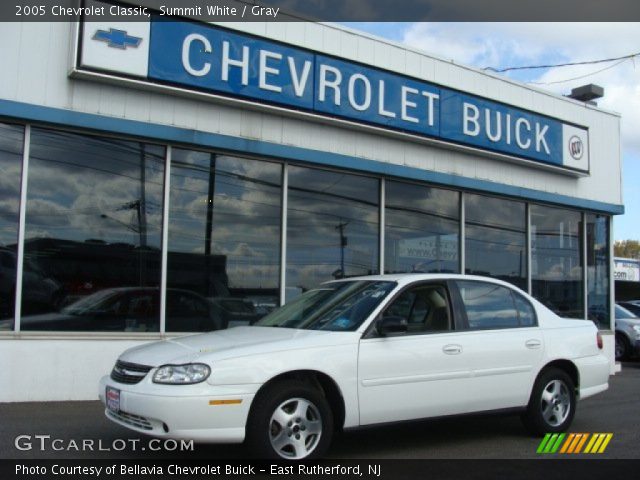 2005 Chevrolet Classic  in Summit White