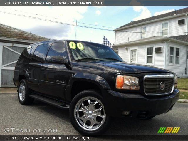 2000 Cadillac Escalade 4WD in Sable Black