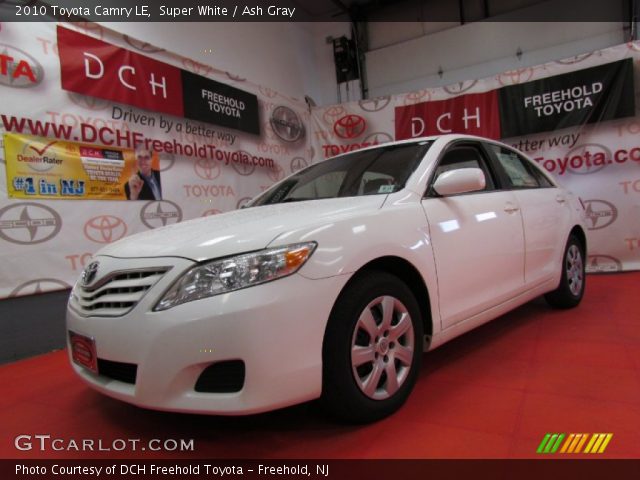 2010 Toyota Camry LE in Super White