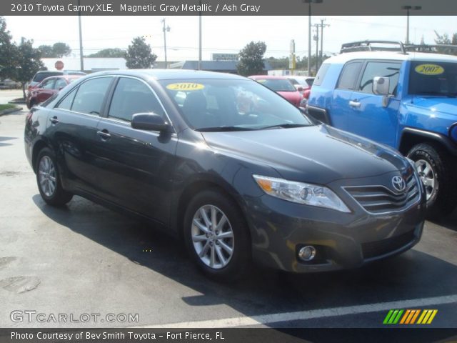 2010 Toyota Camry XLE in Magnetic Gray Metallic