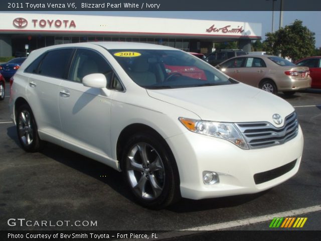 2011 Toyota Venza V6 in Blizzard Pearl White