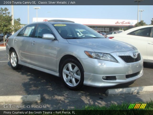 2009 Toyota Camry SE in Classic Silver Metallic