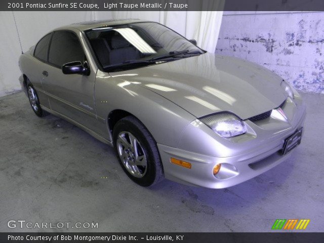 2001 Pontiac Sunfire SE Coupe in Light Taupe Metallic
