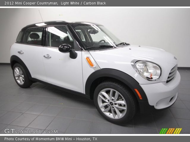 2012 Mini Cooper Countryman in Light White