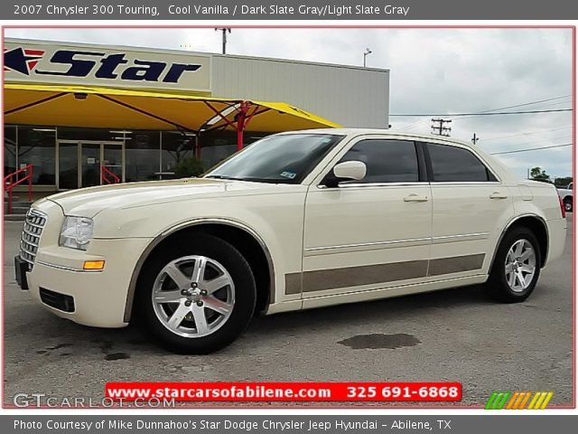 2007 Chrysler 300 Touring in Cool Vanilla