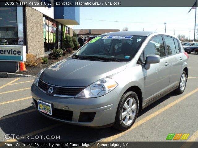 2009 Nissan Versa 1.8 SL Hatchback in Magnetic Gray