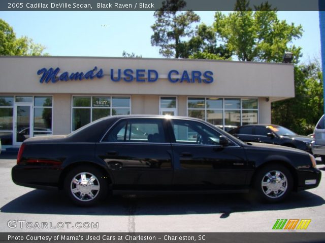 2005 Cadillac DeVille Sedan in Black Raven
