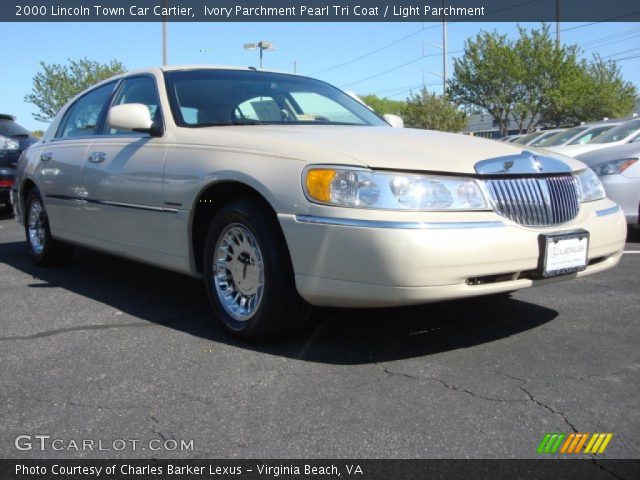 2000 Lincoln Town Car Cartier in Ivory Parchment Pearl Tri Coat