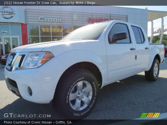 2012 Nissan Frontier SV Crew Cab in Avalanche White