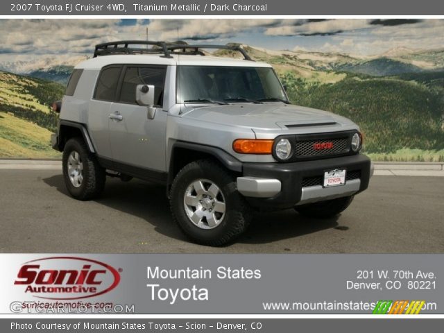 2007 Toyota FJ Cruiser 4WD in Titanium Metallic