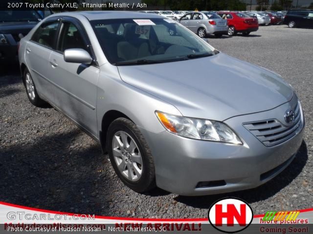 2007 Toyota Camry XLE in Titanium Metallic