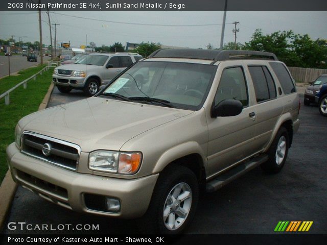 2003 Nissan Pathfinder SE 4x4 in Sunlit Sand Metallic