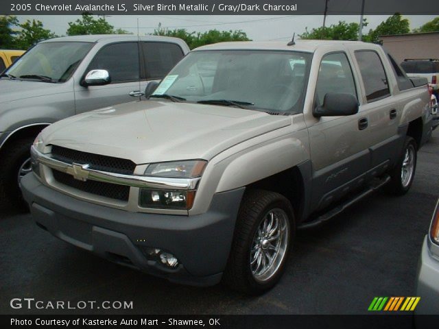 2005 Chevrolet Avalanche LS in Silver Birch Metallic