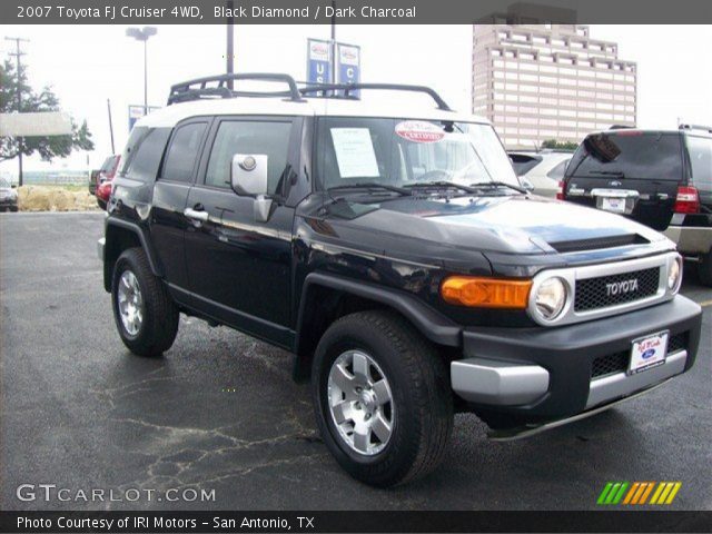 2007 Toyota FJ Cruiser 4WD in Black Diamond