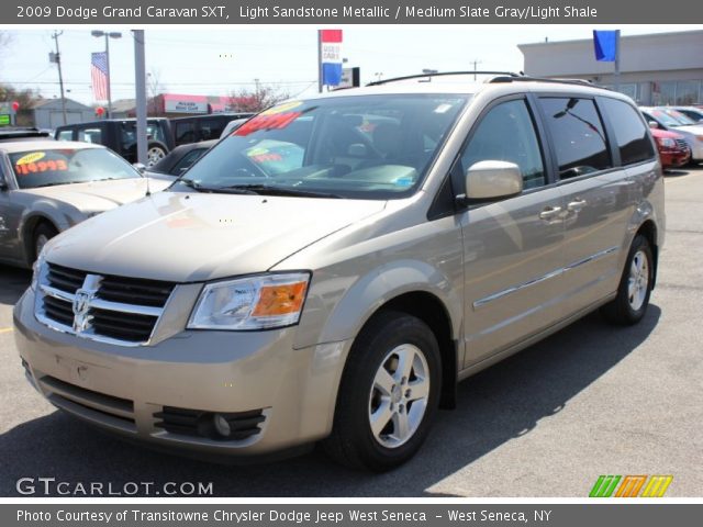 2009 Dodge Grand Caravan SXT in Light Sandstone Metallic
