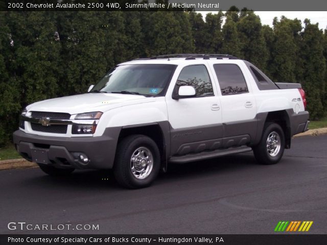 2002 Chevrolet Avalanche 2500 4WD in Summit White