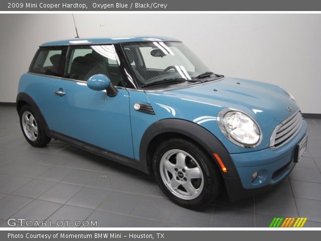 2009 Mini Cooper Hardtop in Oxygen Blue