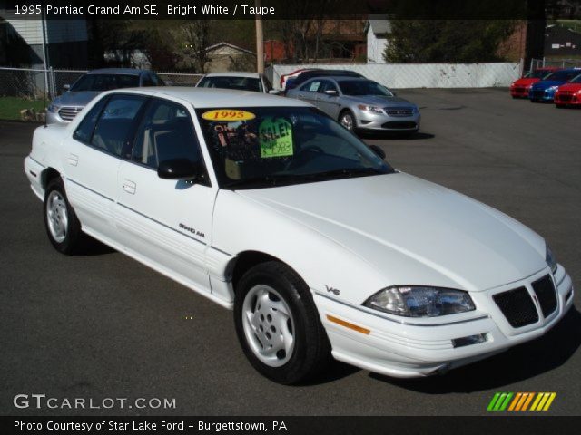 1995 Pontiac Grand Am SE in Bright White