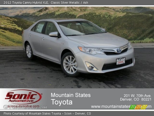2012 Toyota Camry Hybrid XLE in Classic Silver Metallic
