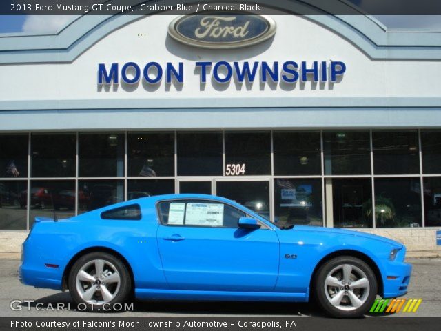 2013 Ford Mustang GT Coupe in Grabber Blue