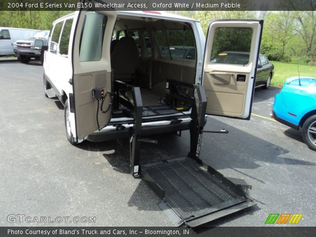 2004 Ford E Series Van E150 Wheelchair Access in Oxford White