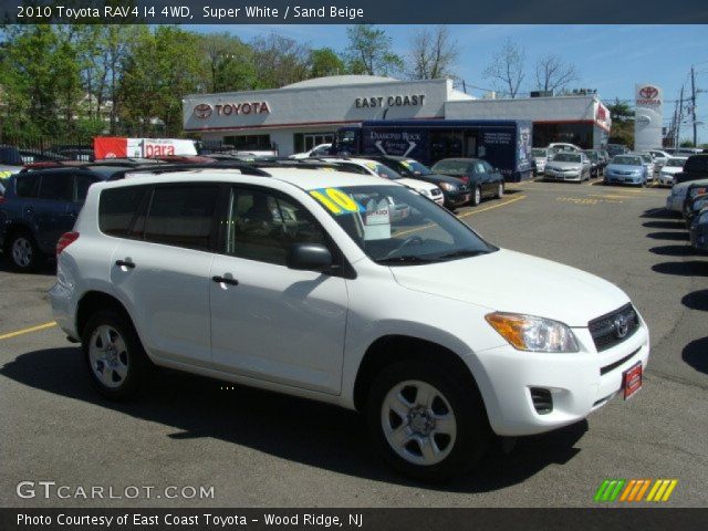 2010 Toyota RAV4 I4 4WD in Super White